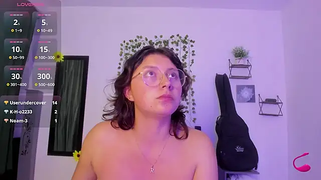 Noellesable online show from 03/10/25, 10:24