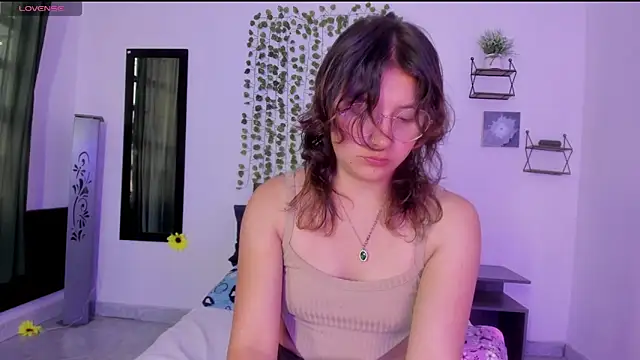 Noellesable online show from 02/08/25, 06:11