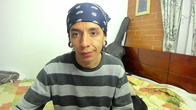 Snapshot of Mugiwara666 chatting on 02/15/25, 03:52 Mugiwara666 online show from 02/15/25, 03:52