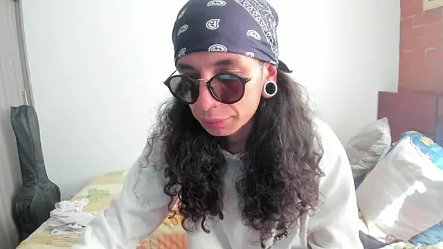 Snapshot of Mugiwara666 chatting on 02/15/25, 07:39 Mugiwara666 online show from 02/15/25, 07:39