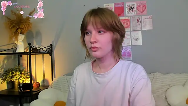 Snapshot of EvaStevs chatting on 03/09/25, 03:54 EvaStevs online show from 03/09/25, 03:54