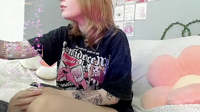 Snapshot of EvaStevs chatting on 11/01/25, 08:25 EvaStevs online show from 11/01/25, 08:25