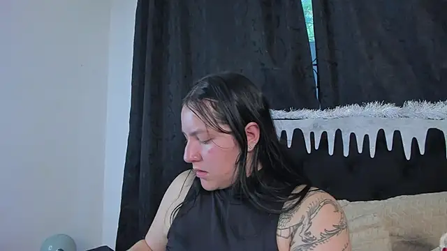 jenifer  power10 online show from 11/19/25, 09:15