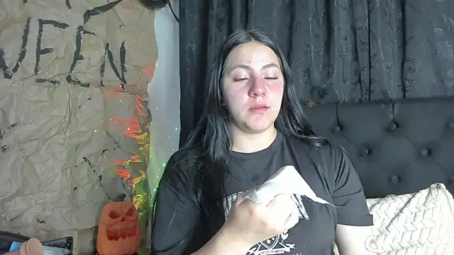 jenifer  power10 online show from 10/29/25, 09:36