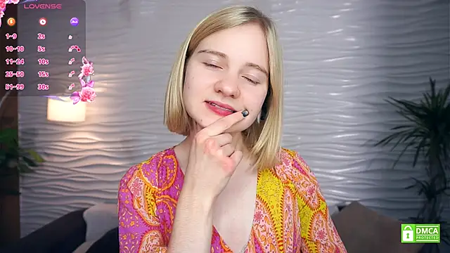 Snapshot of OdelinaFicken chatting on 11/22/25, 04:11 OdelinaFicken online show from 11/22/25, 04:11