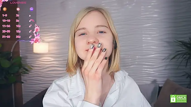 Snapshot of OdelinaFicken chatting on 12/03/25, 04:02 OdelinaFicken online show from 12/03/25, 04:02