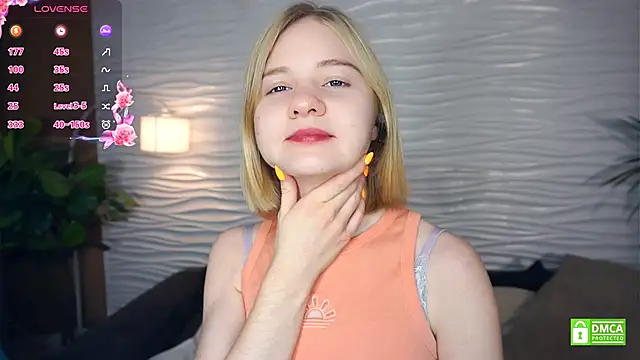 Snapshot of OdelinaFicken chatting on 11/13/25, 04:05 OdelinaFicken online show from 11/13/25, 04:05