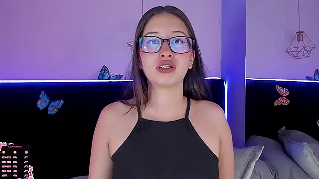 Snapshot of Anastasia_Whitee chatting on 01/06/26, 04:27 Anastasia Whitee online show from 01/06/26, 04:27