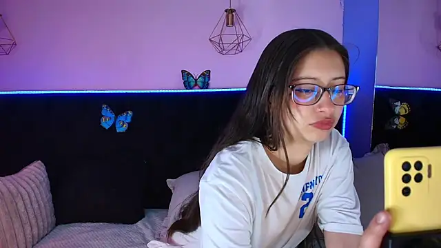 Anastasia Whitee online show from 05/20/26, 04:20