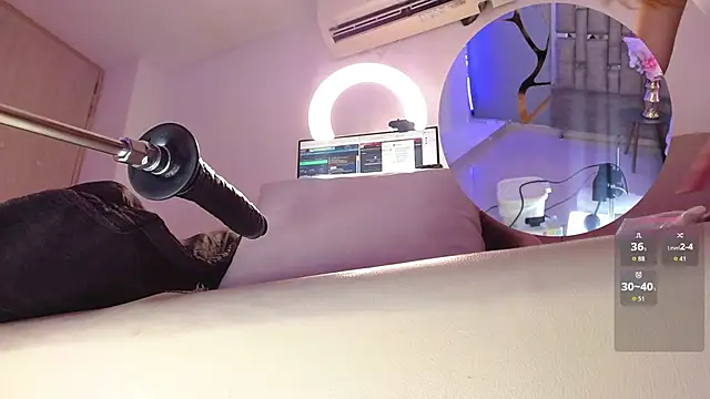 OliviaHalley online show from 11/29/25, 02:17