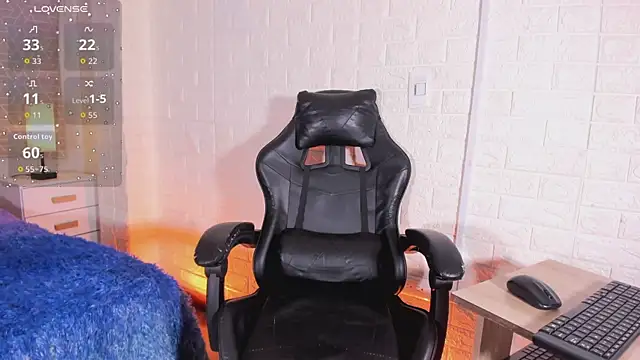 sweet kitty0110 online show from 04/01/26, 09:12