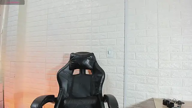 sweet kitty0110 online show from 03/14/26, 07:53