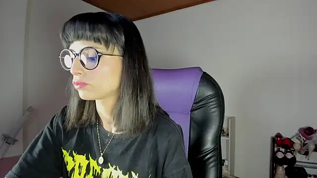 Snapshot of aiko_mori chatting on 09/08/25, 08:19 aiko mori online show from 09/08/25, 08:19