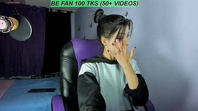 aiko mori online show from 04/08/26, 12:56