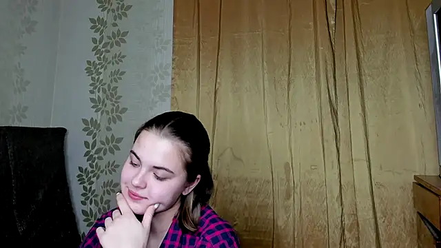 holly mila online show from 12/20/24, 07:50