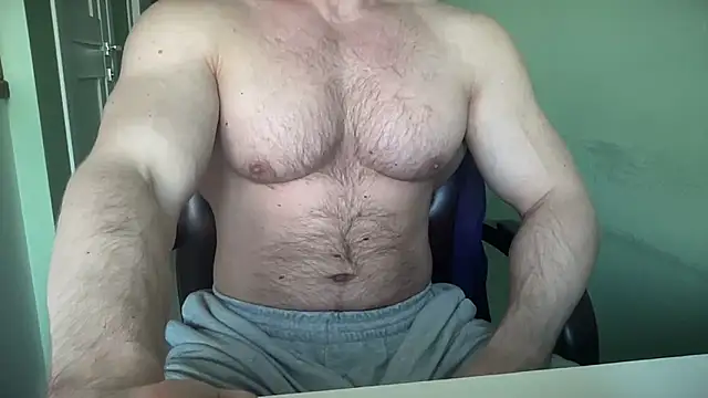 Snapshot of Mrbiceps23 chatting on 03/12/26, 09:46 Mrbiceps23 online show from 03/12/26, 09:46