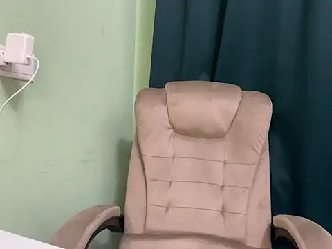 Snapshot of Mrbiceps23 chatting on 12/15/24, 01:11 Mrbiceps23 online show from 12/15/24, 01:11