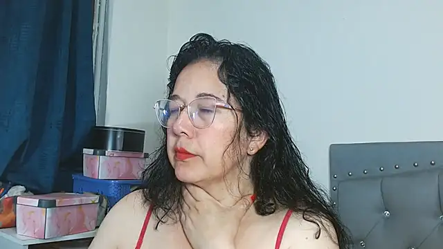 maturepriscila online show from 05/19/26, 01:29