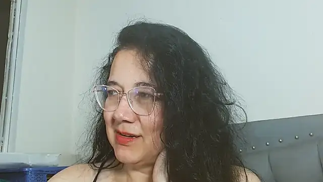 maturepriscila online show from 04/15/26, 07:58