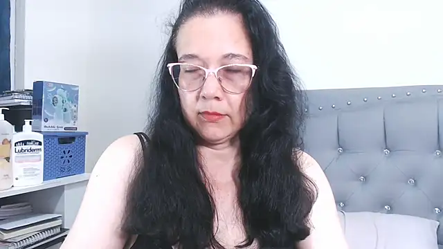 maturepriscila online show from 11/06/25, 06:12