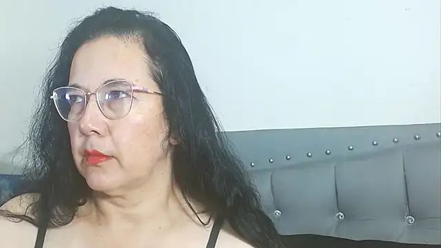 Snapshot of maturepriscila chatting on 06/26/26, 01:17 maturepriscila online show from 06/26/26, 01:17