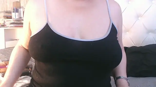 maturepriscila online show from 03/15/25, 08:43