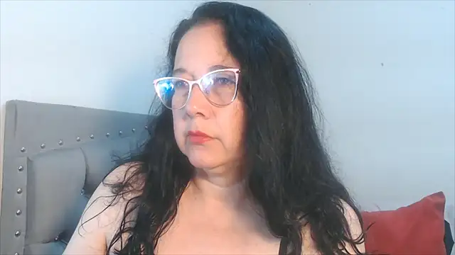 maturepriscila online show from 09/10/25, 01:32
