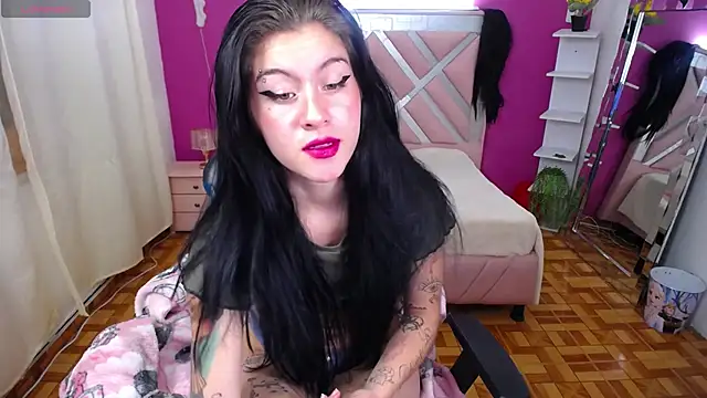 Kate Laurence  online show from 02/24/25, 10:36