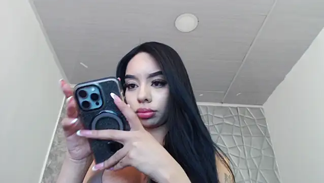 Tiffanny online show from 10/24/25, 02:21