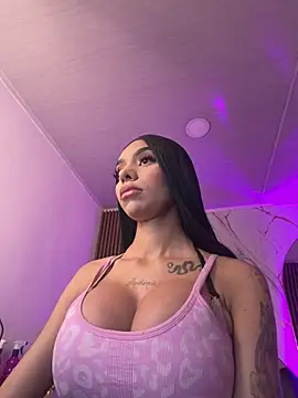 Tiffanny online show from 03/06/26, 01:39