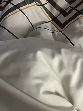 zizou 19 online show from 12/27/24, 01:53