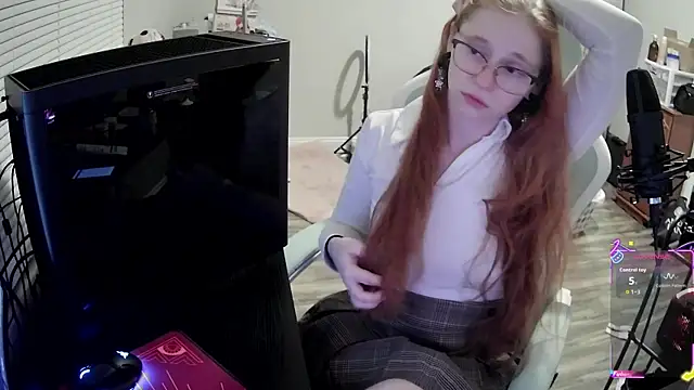 LilyFoxxx online show from 10/29/25, 03:16