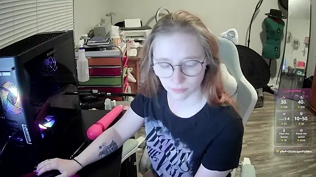 LilyFoxxx online show from 03/04/26, 06:10