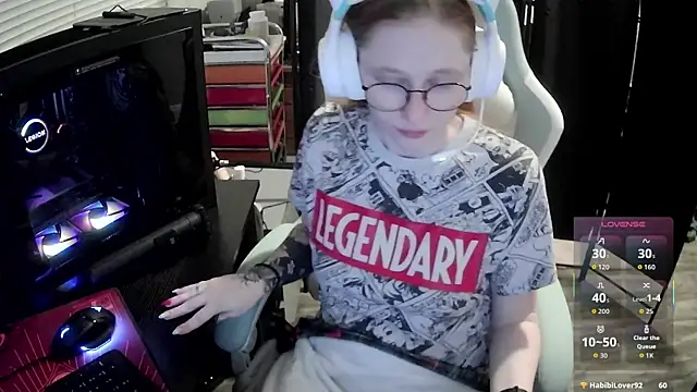 LilyFoxxx online show from 06/20/26, 05:45