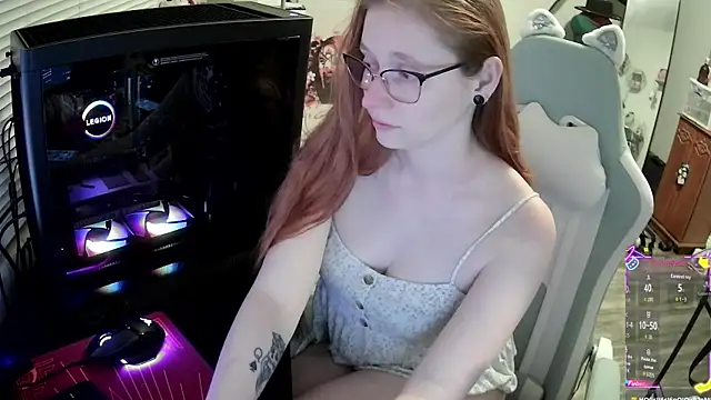 LilyFoxxx online show from 11/23/25, 04:22