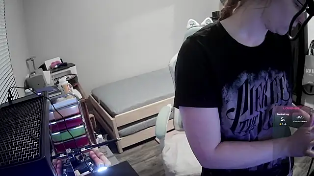 LilyFoxxx online show from 03/20/26, 05:19