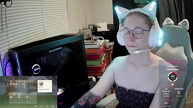 LilyFoxxx online show from 07/20/26, 05:15
