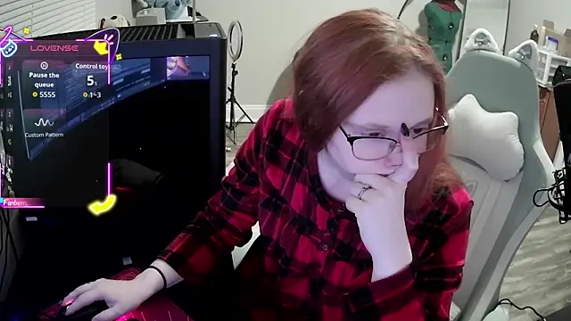 LilyFoxxx online show from 10/08/25, 03:30