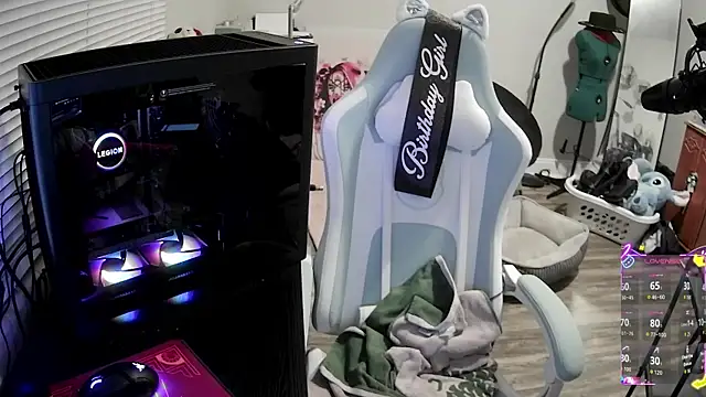 LilyFoxxx online show from 11/26/25, 04:12