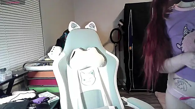 LilyFoxxx online show from 01/26/25, 04:20