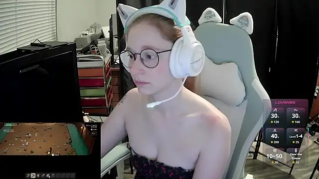 LilyFoxxx online show from 06/28/26, 05:14