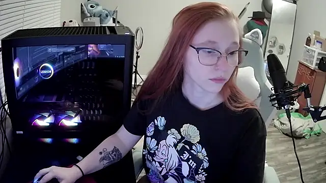 LilyFoxxx online show from 10/10/25, 03:18