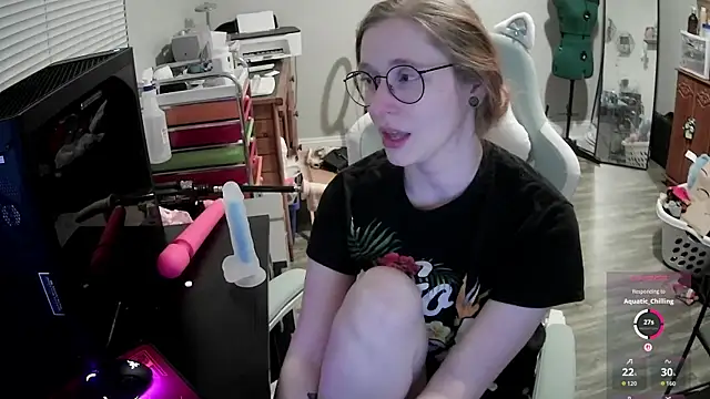 LilyFoxxx online show from 02/13/26, 06:13