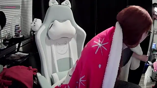 LilyFoxxx online show from 02/15/25, 05:09