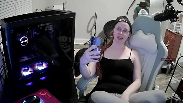 LilyFoxxx online show from 11/12/25, 04:05