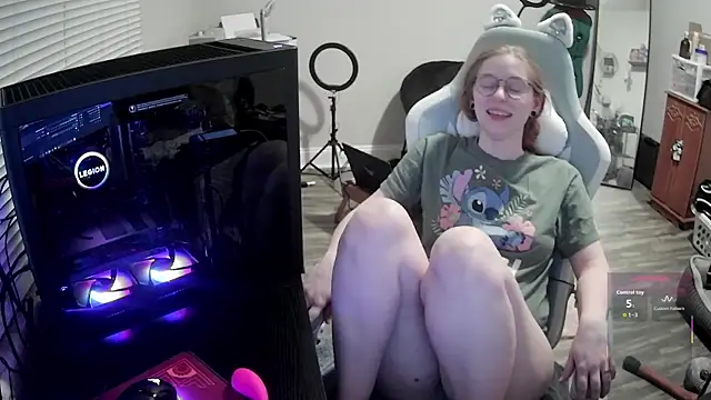 LilyFoxxx online show from 01/11/26, 06:31