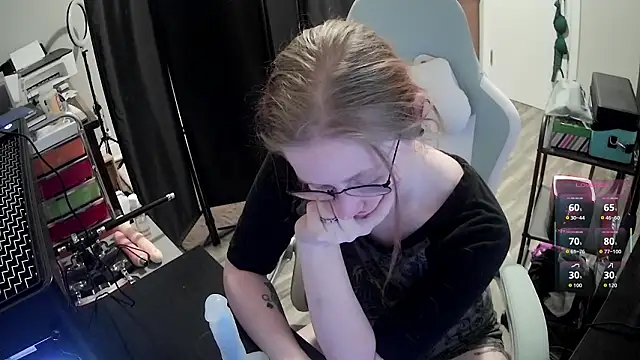 LilyFoxxx online show from 03/16/26, 05:55