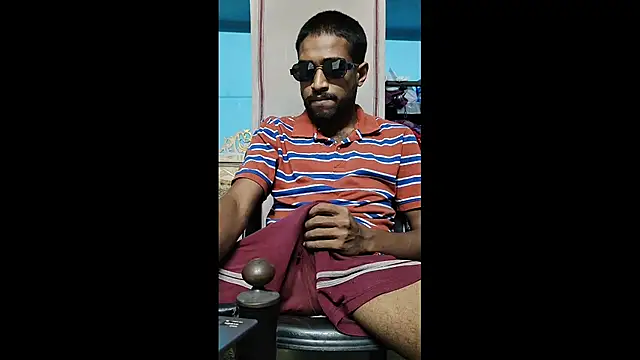 Snapshot of savage_lucifer8 chatting on 09/15/25, 08:20 savage lucifer8 online show from 09/15/25, 08:20