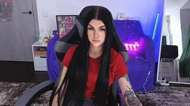 Tiffany lab online show from 11/20/25, 01:01