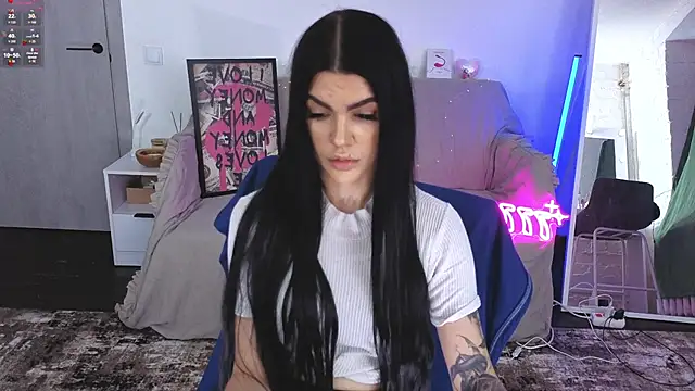 Tiffany lab online show from 11/10/25, 02:22